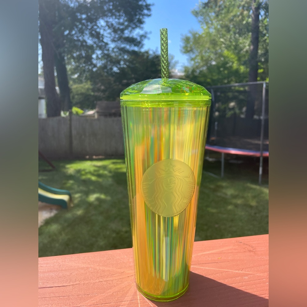 Starbucks Tumbler, Brand New 2023 Lime Green Tumbler, Dome top and Lid, 24oz